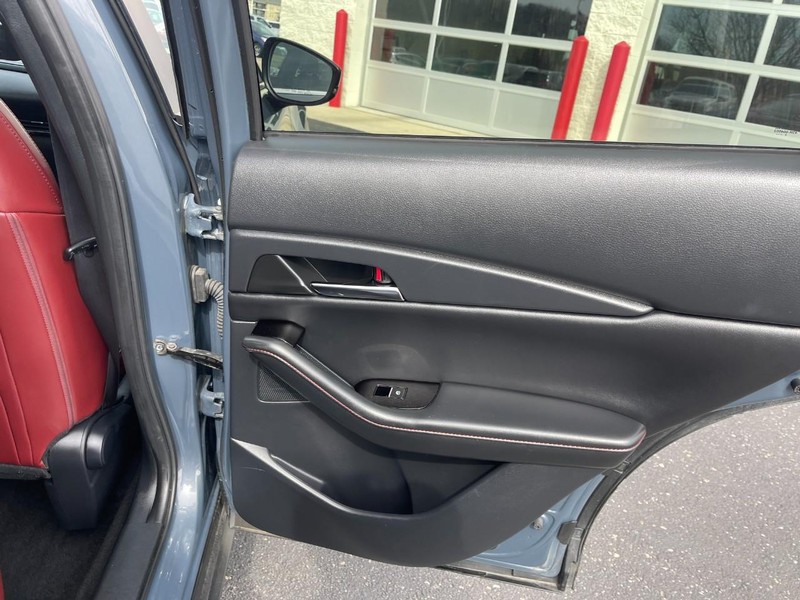 Mazda CX-30 Vehicle Image 12