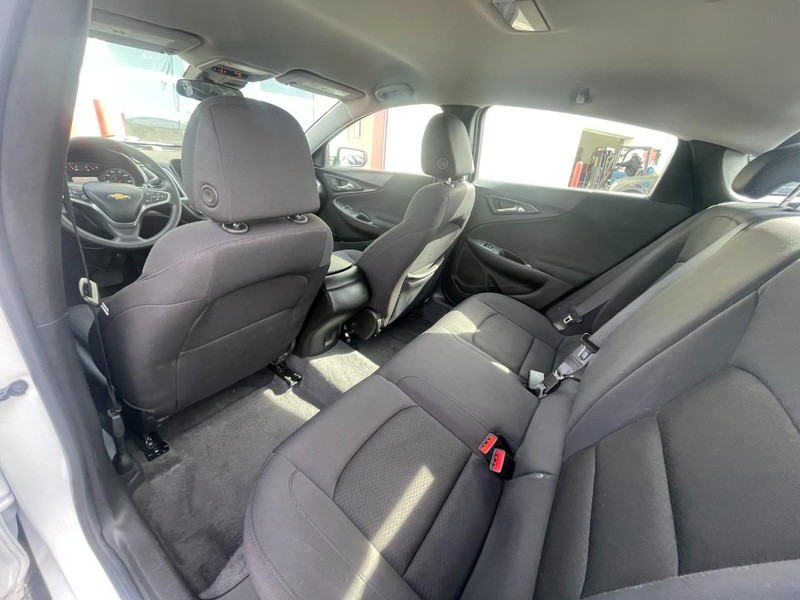 Chevrolet Malibu Vehicle Image 15