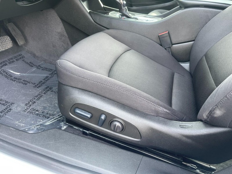 Chevrolet Malibu Vehicle Image 18