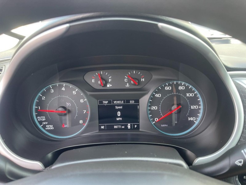 Chevrolet Malibu Vehicle Image 24