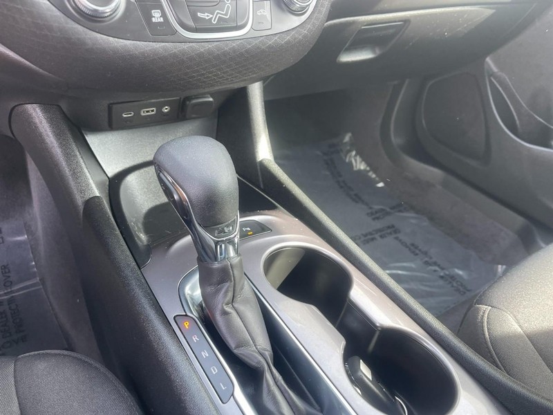 Chevrolet Malibu Vehicle Image 28