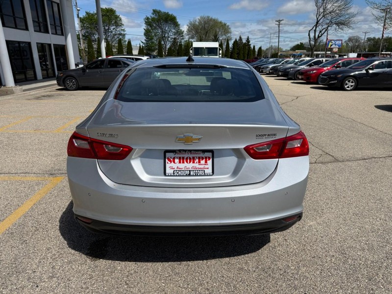 Chevrolet Malibu Vehicle Image 06