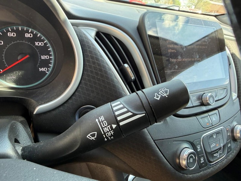Chevrolet Malibu Vehicle Image 22
