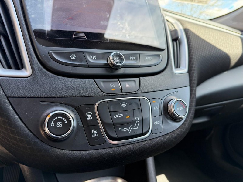 Chevrolet Malibu Vehicle Image 26