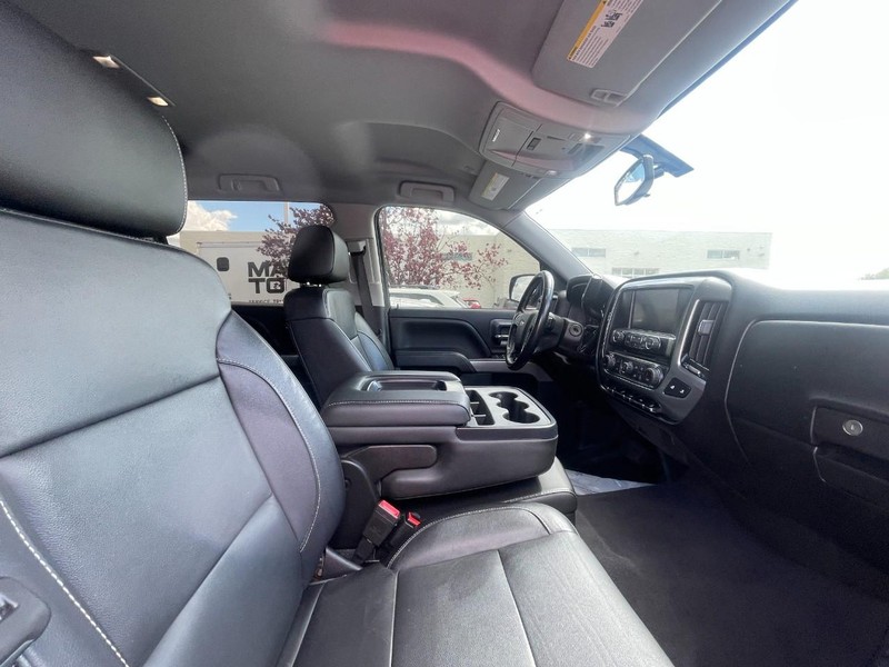 Chevrolet Silverado 1500 Vehicle Image 03