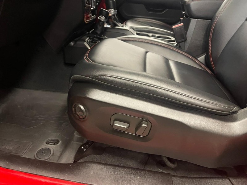 Jeep Wrangler Vehicle Image 20