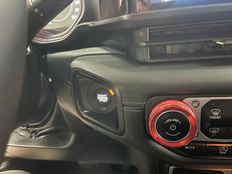 Jeep Wrangler Vehicle Image 28