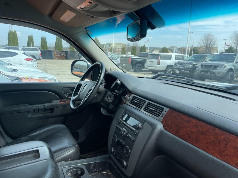 GMC Sierra 1500 Vehicle Image 02