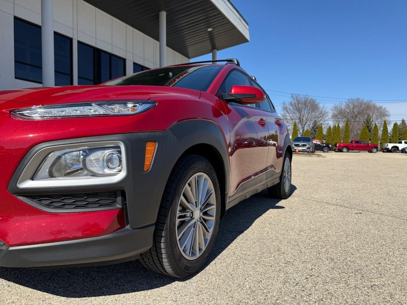 Hyundai Kona Vehicle Image 03