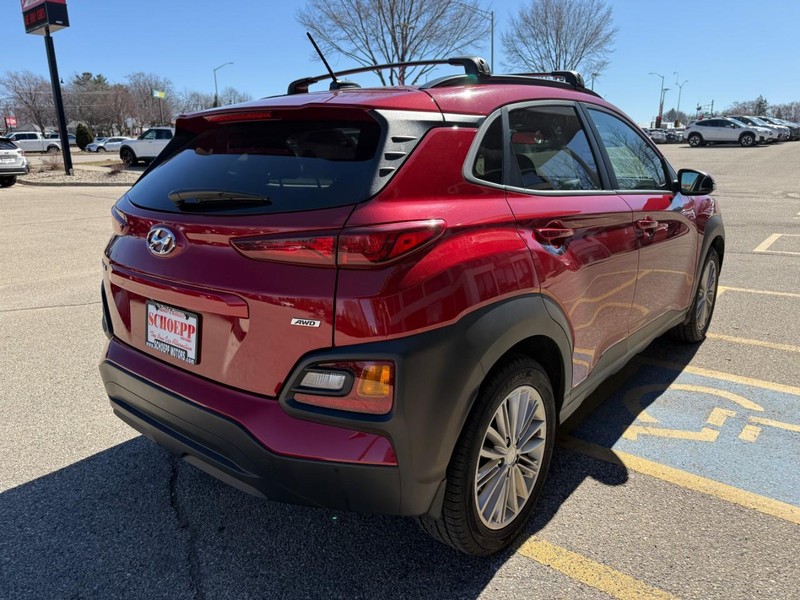 Hyundai Kona Vehicle Image 09