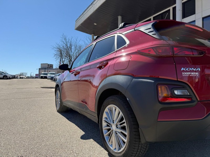 Hyundai Kona Vehicle Image 15