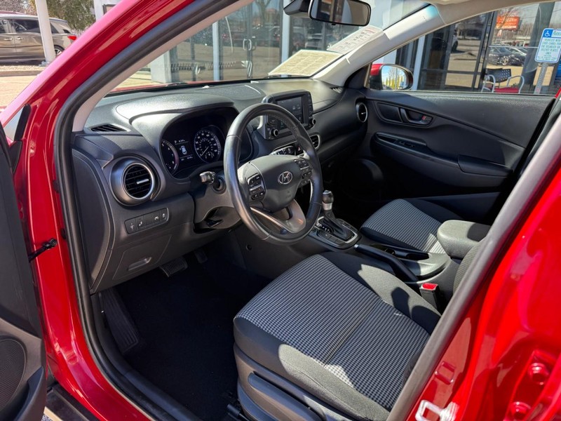 Hyundai Kona Vehicle Image 17