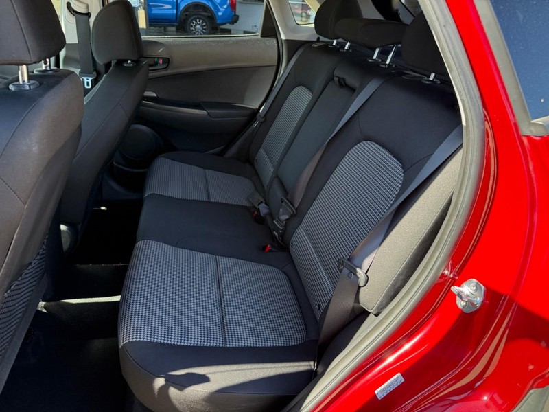 Hyundai Kona Vehicle Image 18