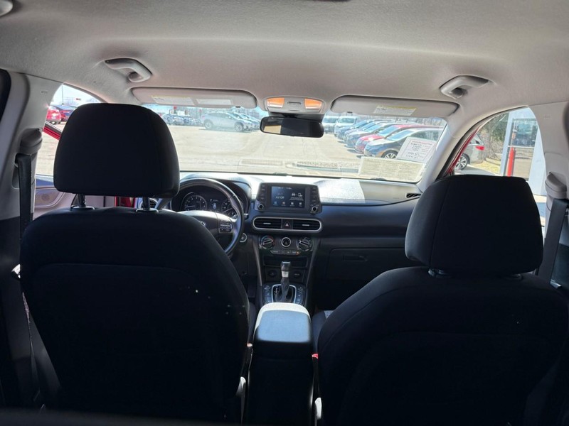 Hyundai Kona Vehicle Image 21