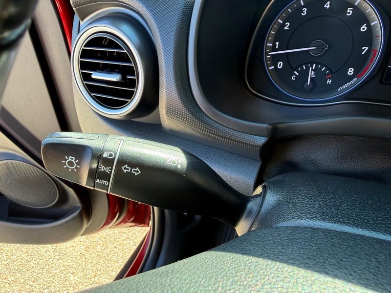 Hyundai Kona Vehicle Image 28