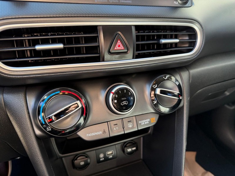 Hyundai Kona Vehicle Image 35