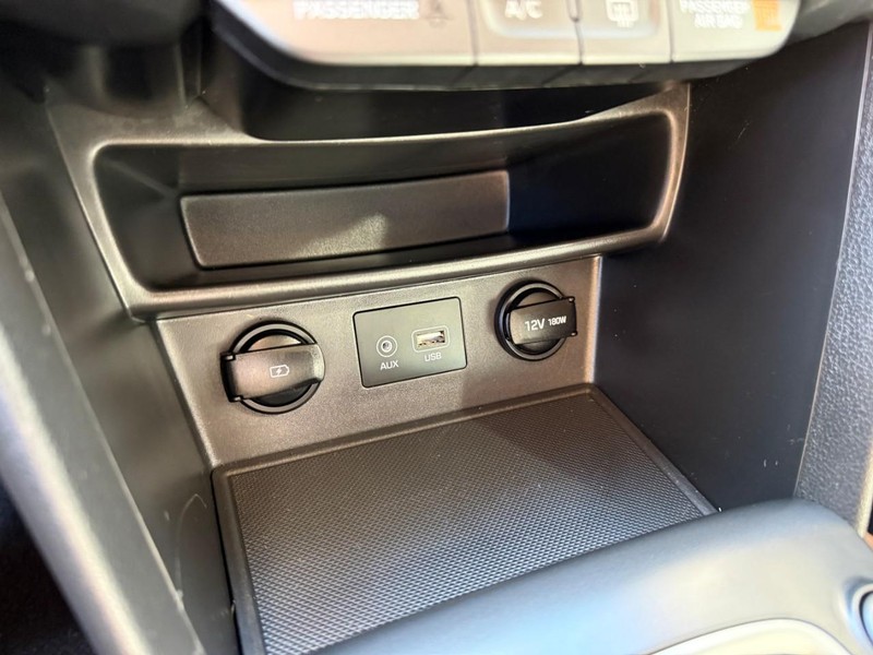 Hyundai Kona Vehicle Image 36