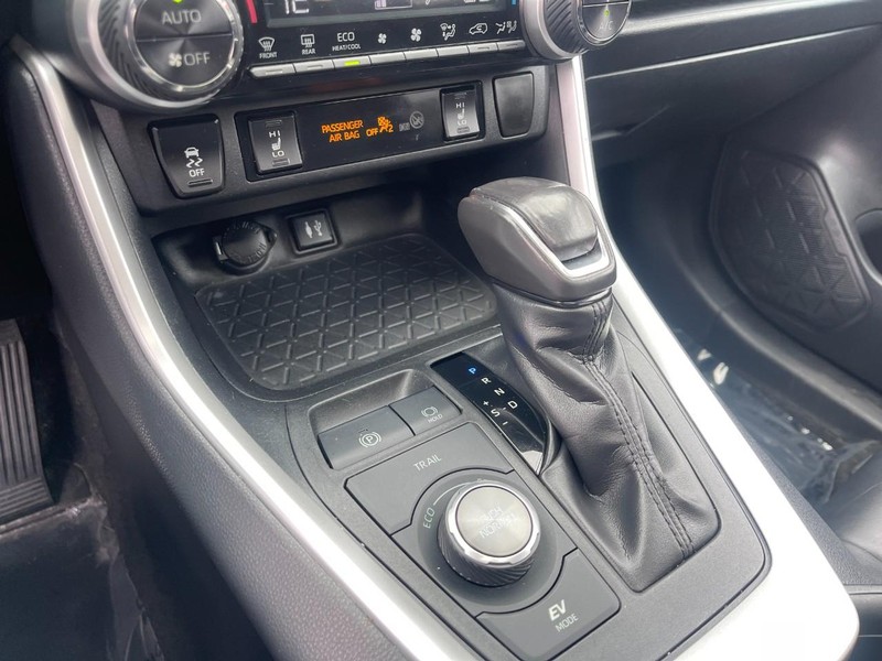 Toyota RAV4 Vehicle Image 17