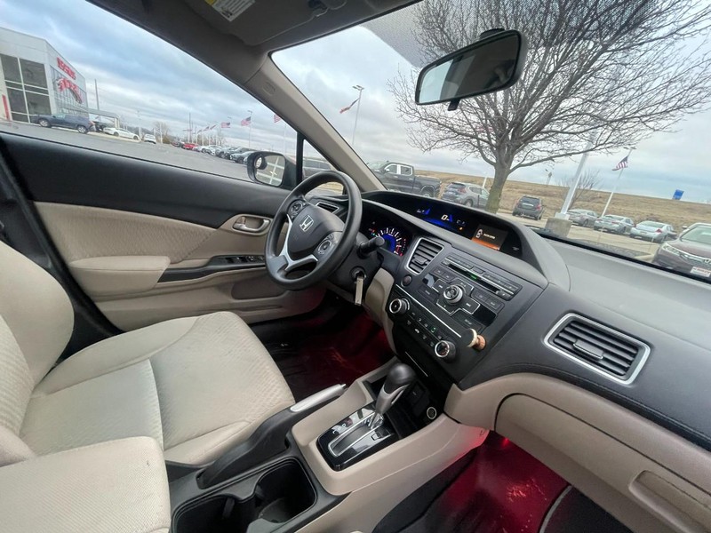 Honda Civic Sedan Vehicle Image 04