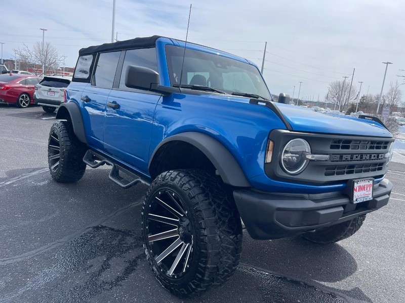 Ford Bronco Vehicle Image 02