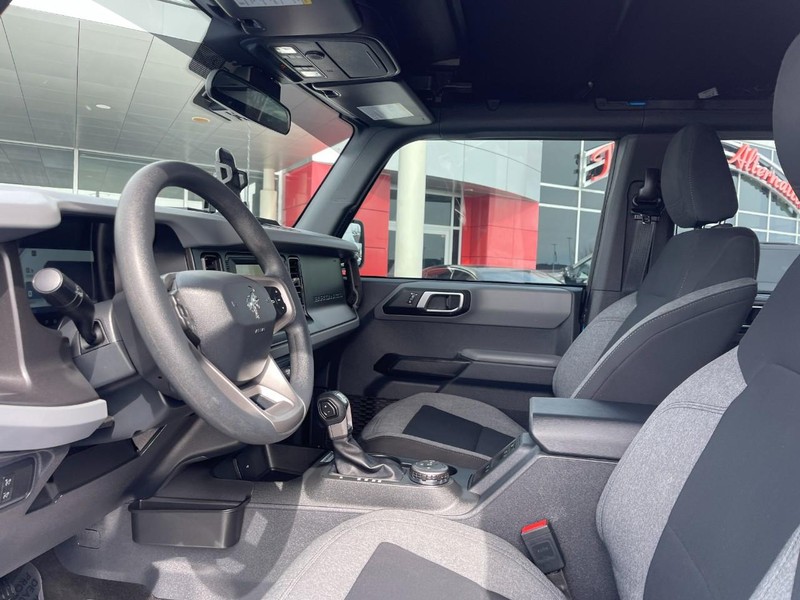 Ford Bronco Vehicle Image 18