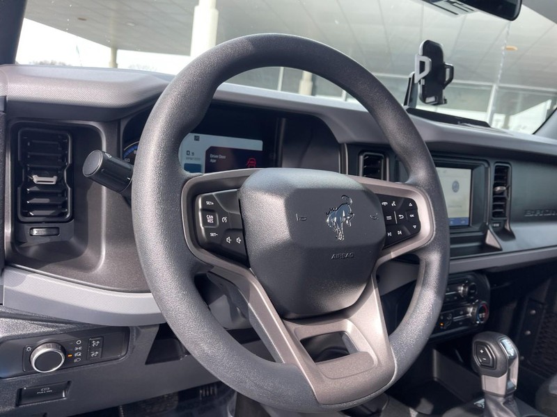 Ford Bronco Vehicle Image 22