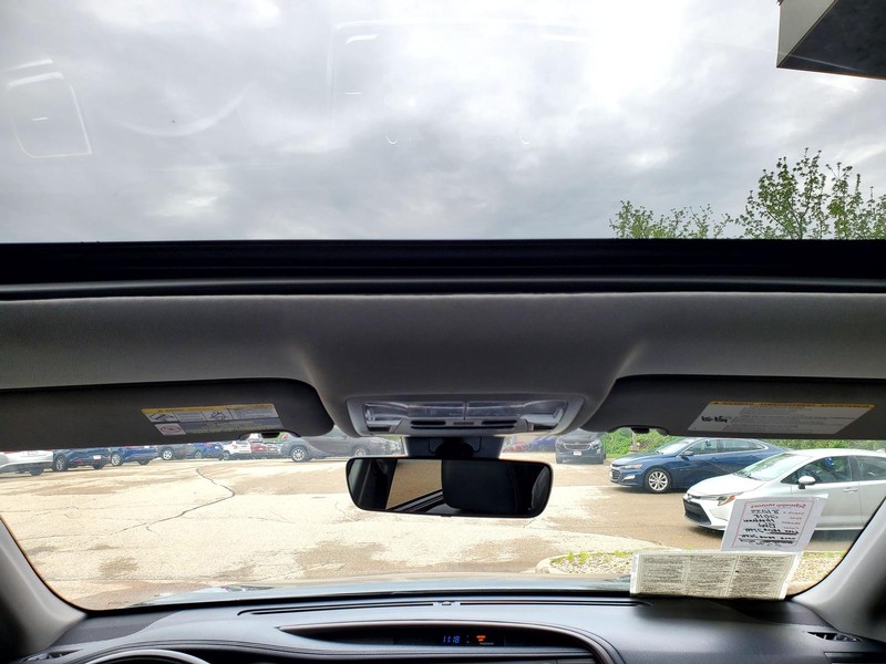 Toyota Highlander Vehicle Image 10