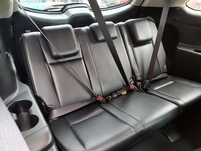Toyota Highlander Vehicle Image 14