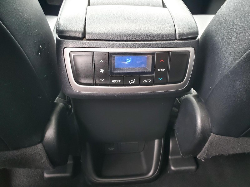 Toyota Highlander Vehicle Image 17