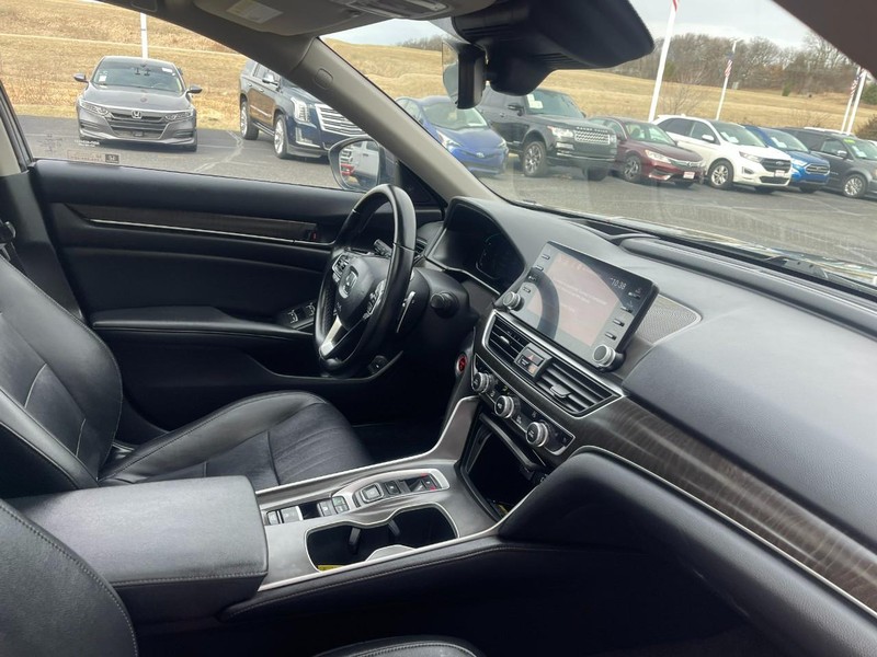 Honda Accord Hybrid Vehicle Image 09