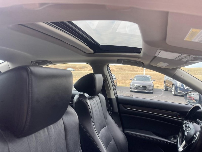 Honda Accord Hybrid Vehicle Image 10