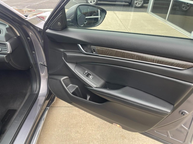 Honda Accord Hybrid Vehicle Image 12