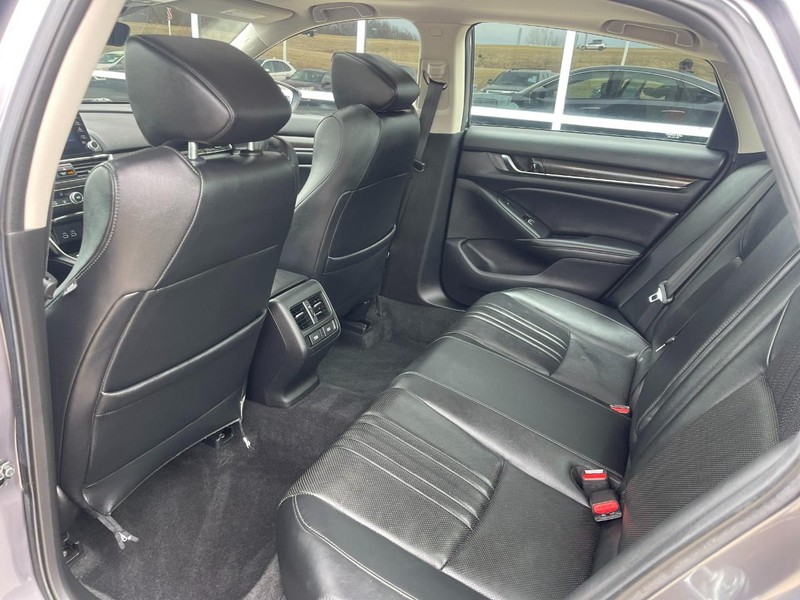 Honda Accord Hybrid Vehicle Image 17