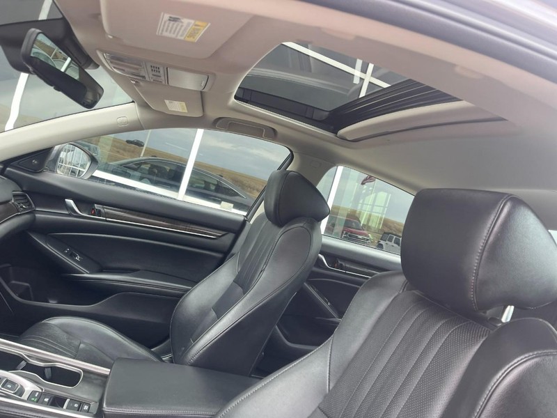 Honda Accord Hybrid Vehicle Image 21