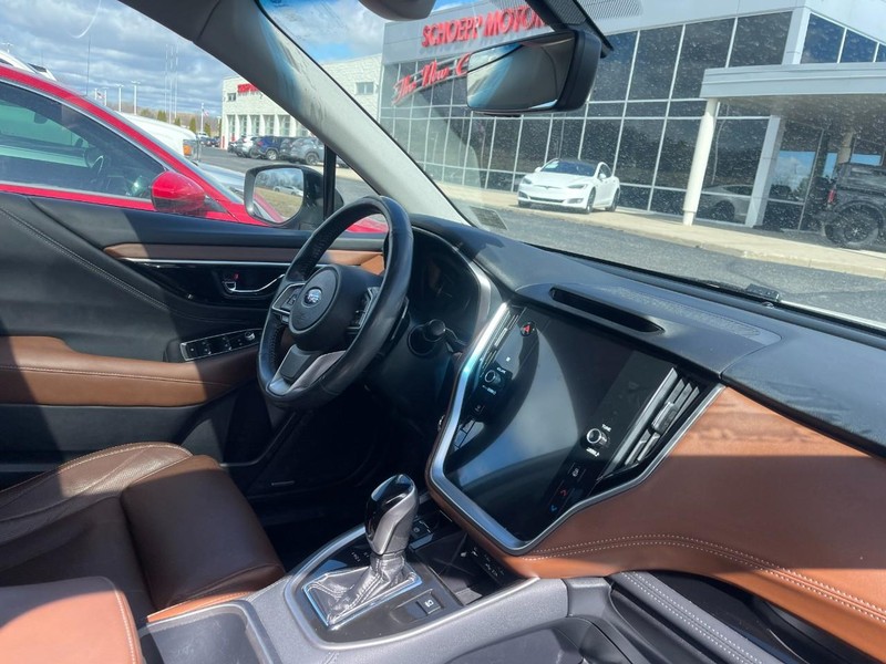 Subaru Outback Vehicle Image 02