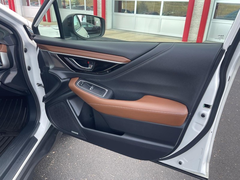 Subaru Outback Vehicle Image 11