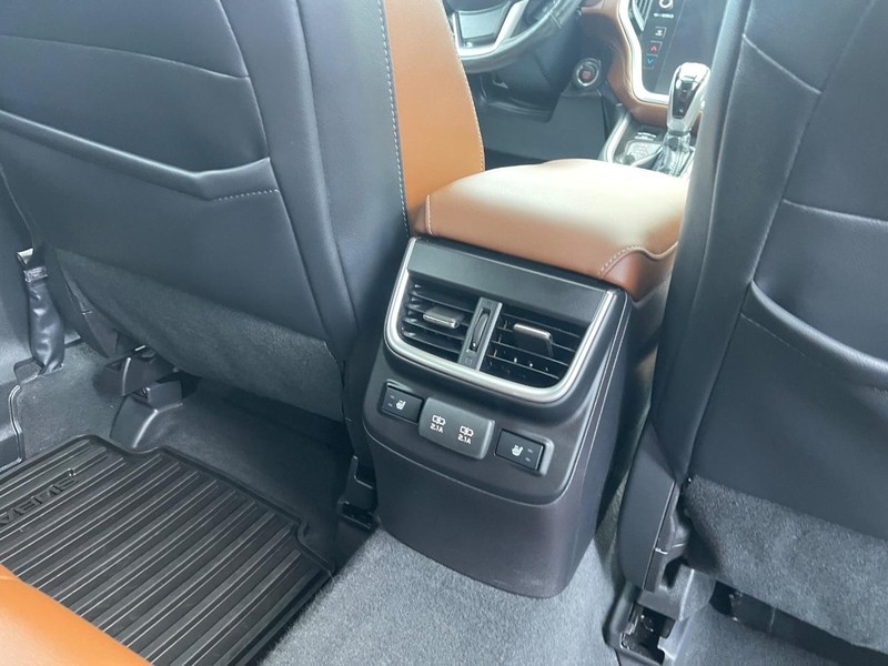 Subaru Outback Vehicle Image 14