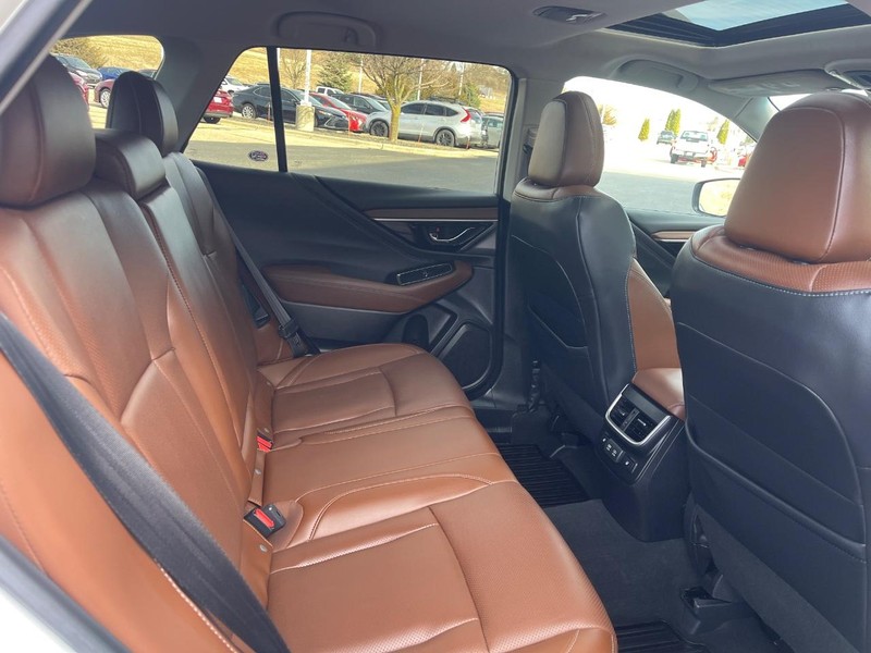 Subaru Outback Vehicle Image 15