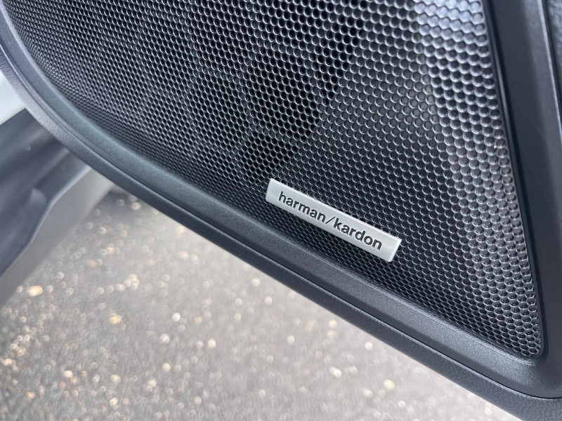 Subaru Outback Vehicle Image 16