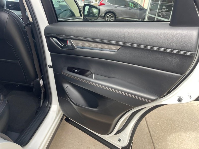 Mazda CX-5 Vehicle Image 16