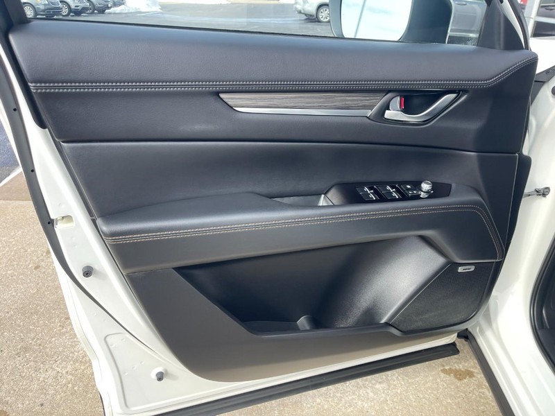 Mazda CX-5 Vehicle Image 22