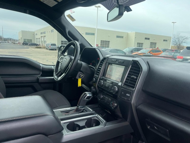 Ford F-150 Vehicle Image 02