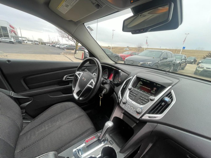 GMC Terrain Vehicle Image 05
