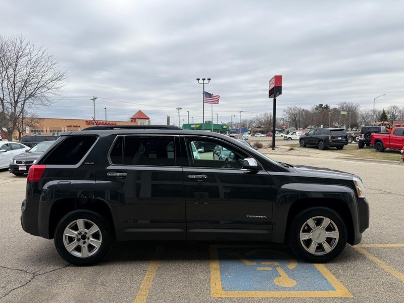 GMC Terrain Vehicle Image 08