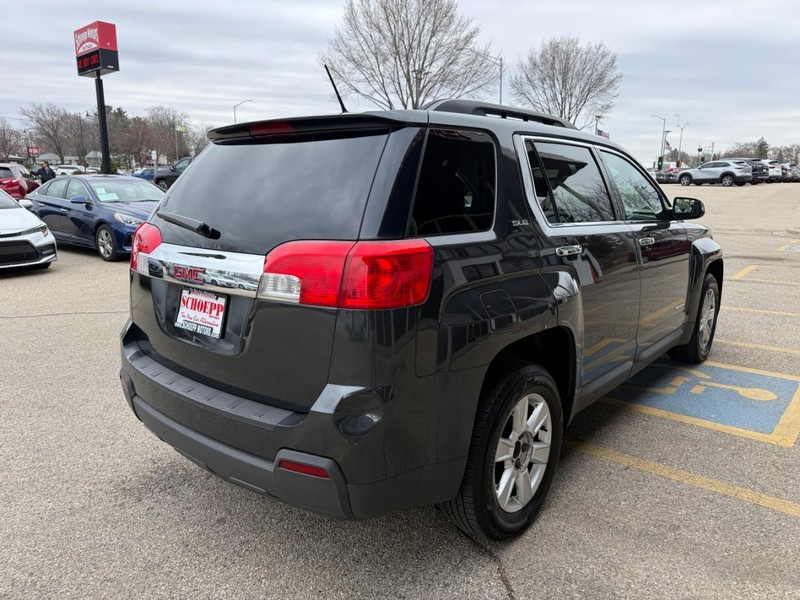 GMC Terrain Vehicle Image 09