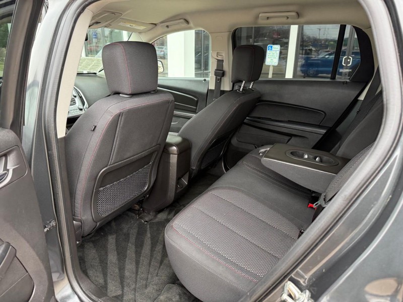 GMC Terrain Vehicle Image 16