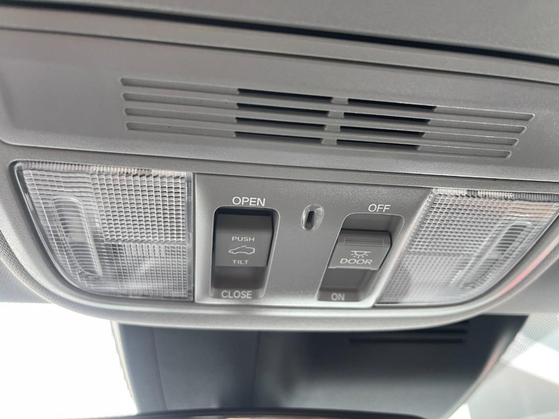 Honda CR-V Vehicle Image 26