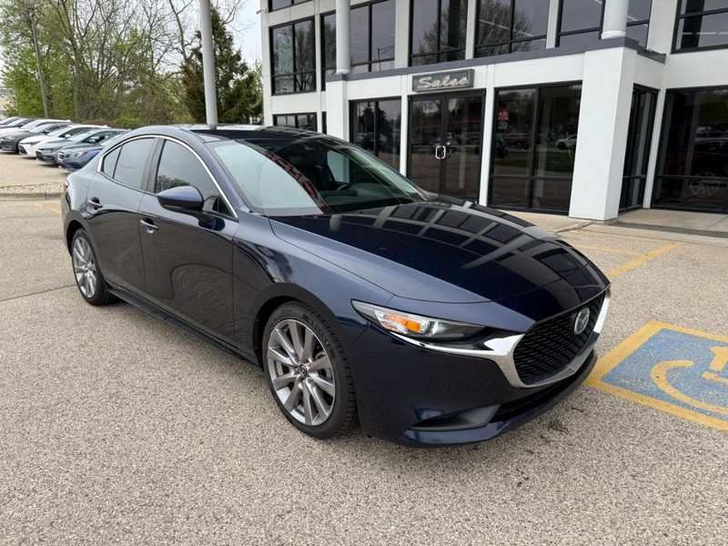 Mazda Mazda3 Sedan Vehicle Image 03