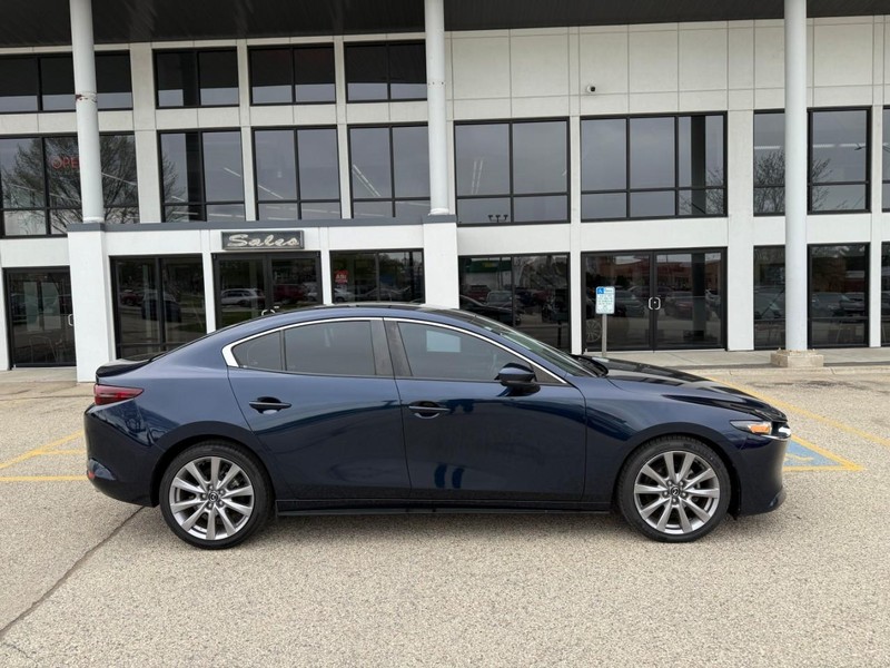 Mazda Mazda3 Sedan Vehicle Image 04