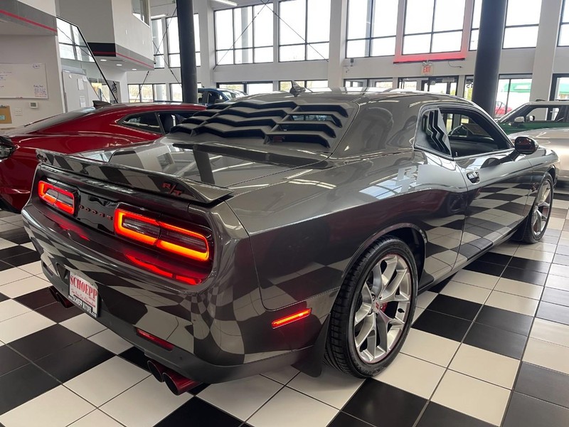 Dodge Challenger Vehicle Image 03